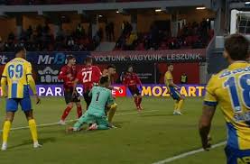 Petrolul vine cu un punct de la Miercurea Ciuc, după un meci cu două reprize diferite