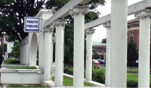 Ploieştiul a pierdut 200 000 de lei, anul trecut, din cauza vechilor toalete publice