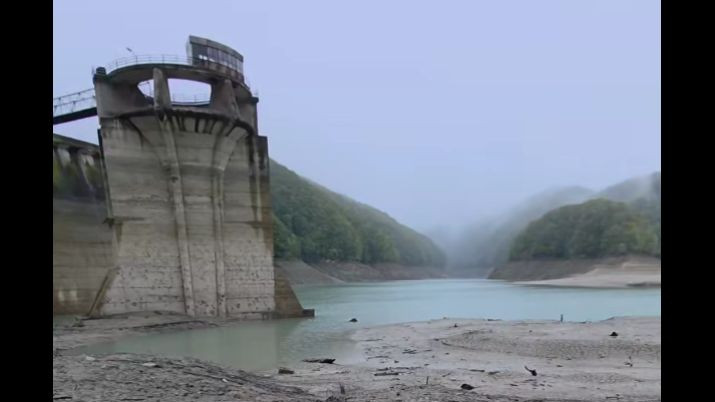 Criza apei: La Barajul Paltinu începe operaţiunea de repornire a hidroagregatelor Hidroelectrica