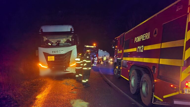 O cisternă implicată într-un incident rutier, la Brazi