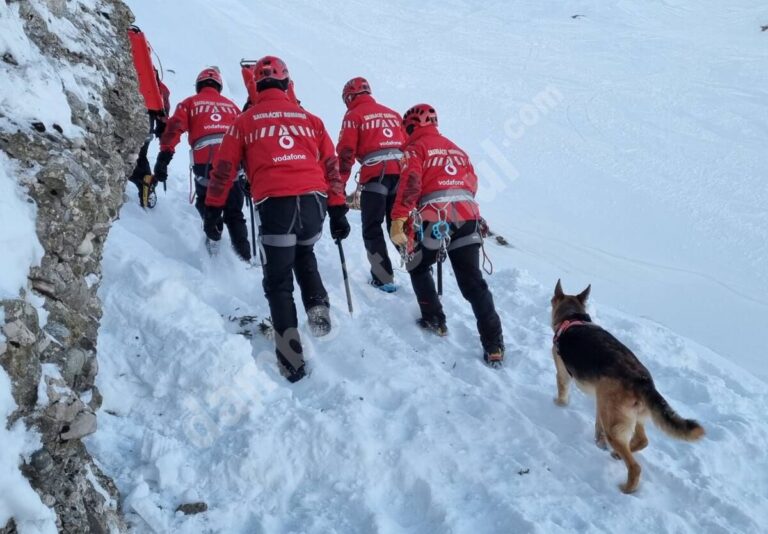 Salvamontiştii români au fost solicitaţi cu insistenţă în ultimele 24 de ore