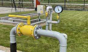 Paşi acceleraţi pentru reţeaua de gaze din Valea Slănicului. Până la finalul anului va fi gaz în conducte